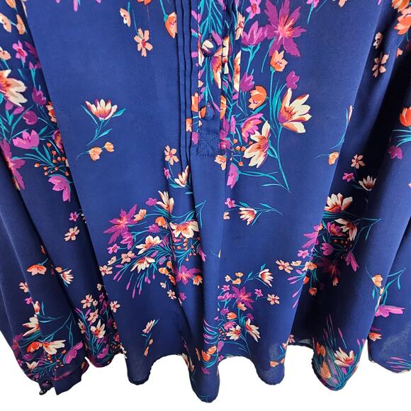 Torrid Top Floral Blouse Long Sleeve Blouse V-Neck Blouse Women 2X Blue Pintuck - Picture 3 of 9